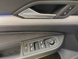 Golf VIII Variant 1.5 eTSI  W Life ACC AHK AUT
