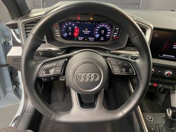 A1 Sportback 40 2.0 TFSI S-Line S-line AUT Navi – Bild 11