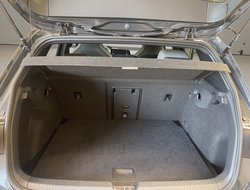 Golf VIII 1.5 eTSI R-Line R-Line AUT Kam. LED LM