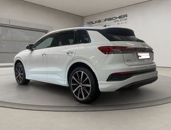 Q4 40 e-tron Basis ACC AUT Kam. Navi Standh. HUD