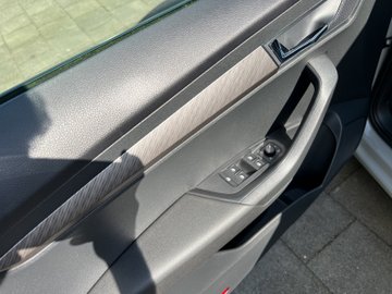 Karoq 1.5 TSI DSG Style AHK Navi PDC RFK Kessy – Bild 8