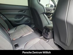 Taycan GTS HA-Lenkung Active-Ride Head-Up