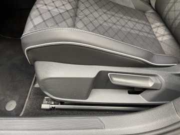 Golf VIII 1.5 eTSI R-Line R-Line ACC AHK AUT LED – Bild 10