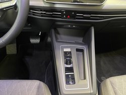 Golf VIII Variant 1.5 eTSI  85 kW Life ACC AHK
