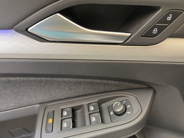 Golf VIII 1.0 eTSI Life ACC AUT Kam. Navi LED LM – Bild 9