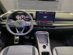 T-Roc R-Line 1.5 l eTSI OPF DSG R-Line IQLight