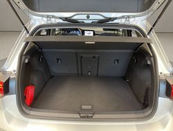 Golf VIII 1.5 eTSI Active ACC AUT Navi Virtual