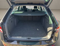 Superb Combi 1.4 TSI Style iV DCC ACC AHK AUT LM