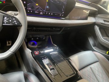 A6 e-tron Avant performance W S-line ACC AHK AUT – Bild 14