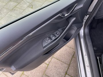 Kamiq 1.0 TSI Tour Kam. Navi Virtual KlimaA. LED – Bild 8