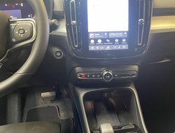 XC40 B4 Plus Dark ACC AHK AUT Kam. Navi Virtual