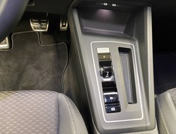 Golf VIII 1.5 eTSI Active ACC AUT Navi Virtual