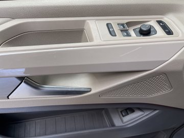 T7 Multivan 2.0 TDI lang Style DCC NaviPro Pano – Bild 9