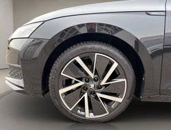 Octavia Combi 2.0 TDI DSG Sportline ACC Navi 360