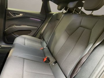 Q4 Sportback quattro 50 e-tron S-line ACC – Bild 15