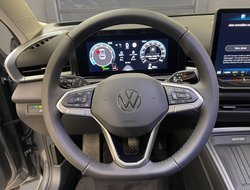 T-Roc Life 1.5 l eTSI OPF  7-Gang-DSG ACC AHK LM