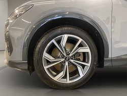 Q4 Sportback 50 quattro e-tron Basis ACC AHK AUT