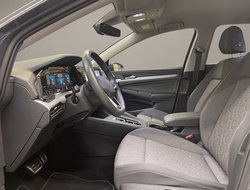 Golf VIII 1.0 eTSI Move ACC AUT Kam. Navi LED LM