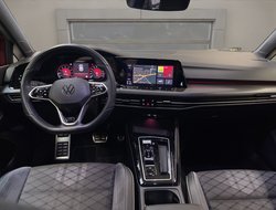 Golf VIII 1.5 eTSI R-Line R-Line ACC AUT Kam. LM