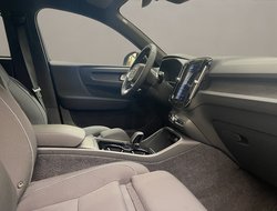 XC40 P8 Twin Core Recharge Pure Electric AUT LED