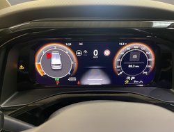 T7 Multivan 2.0 TDI Style DCC NaviPro Pano ACC