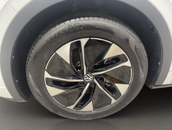 ID.5 Pro Performance W Pano IQLight ACC AHK AUT