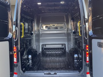 Crafter 35 Kasten Plus FWD MR Hochdach TDI – Bild 17