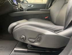 XC60 B5 (E6e) Ultra Dark ACC AHK AUT Kam. Navi
