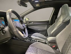 Golf VIII Variant 1.5 eTSI R-Line R-Line IQLight