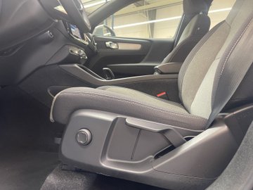 XC40 B3 Core AUT Kam. Navi Virtual el.Heck LED – Bild 10