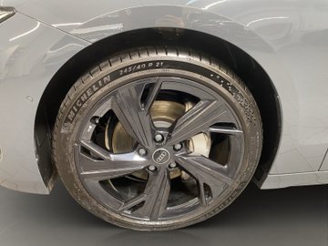 A6 e-tron Avant quattro W S-line ACC AHK AUT 360 – Bild 7