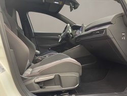 Golf VIII 2.0 TSI GTI ACC AHK AUT Kam. Navi Pano