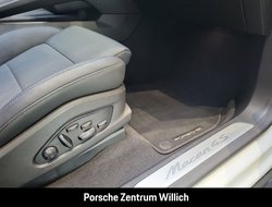 Macan 4S BOSE LED-Matrix Panorama Luftfederung