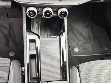 Superb Combi 1.5 TSI DSG iV DCC ACC AHK Massage – Bild 14