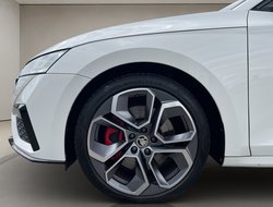Octavia Combi 2.0 TSI RS DCC ACC AUT Navi HUD LM