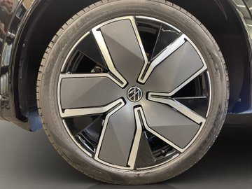 Tiguan R-Line  eHybrid  DSG AHK IQ.DRIVE – Bild 8