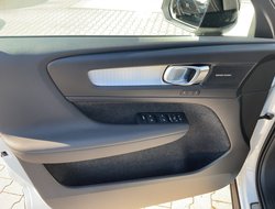 XC40 B3 Plus Black Edition ACC AHK AUT Kam. Navi