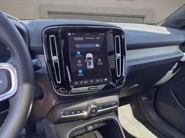 EX40 Single Ext. Ultra Black Edition 82kWh – Bild 13