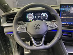 Tayron 1.5 TSI e W R-Line DCC Pano R-Line ACC LM