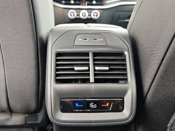 Superb Combi 1.5 TSI DSG iV DCC ACC AHK Massage – Bild 18