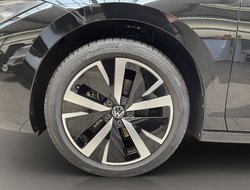 Passat Variant 1.5 eTSI W Business ACC AHK AUT