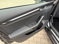 Octavia Combi 2.0 TDI DSG Sportline ACC Navi 360