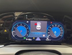 Golf VIII 1.0 eTSI Active ACC AHK AUT Kam. Navi