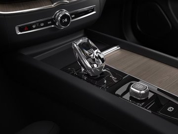 XC60 T6 PHEV Plus Dark Recharge Gewerbe Spezial – Bild 10