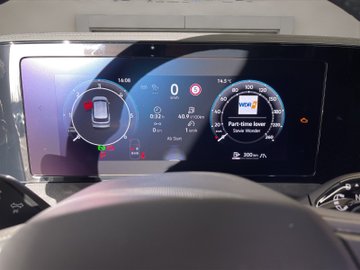 Tiguan R-Line 2.0 l TDI 4MOTION 7-Gang-DSG DCC – Bild 12