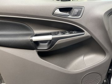 Tourneo Connect 1.5 TDCi/EcoBlue Grand Titanium – Bild 9