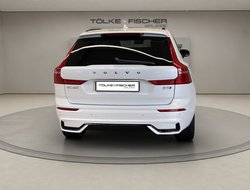 XC60 B5 (E6e) Ultra Dark ACC AHK AUT Kam. Leder