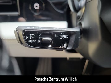 Taycan GTS InnoDrive Rückfahrkamera Head-Up BOSE – Bild 15