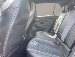 Golf VIII 1.5 eTSI R-Line R-Line IQLight ACC AHK