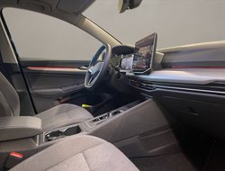 Golf VIII Variant 1.5 eTSI  85 kW Life ACC AHK